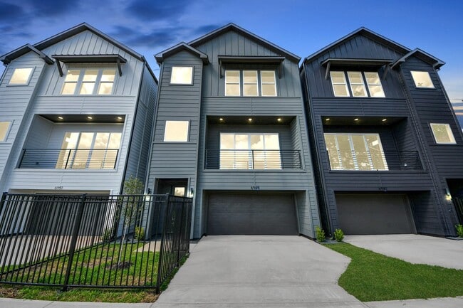 Building Photo - 6949 Foster St