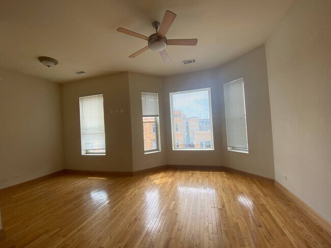 Photo - 2323 N California Ave Unit #3