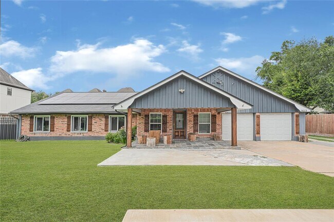 Building Photo - 1613 Wycliffe Dr Rental