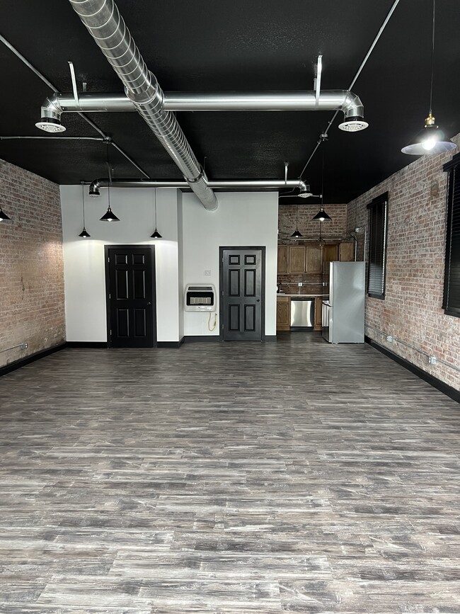 Photo - 332 Front St Unidad B