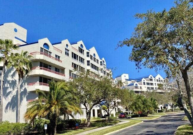 Building Photo - 2333 Feather Sound Dr