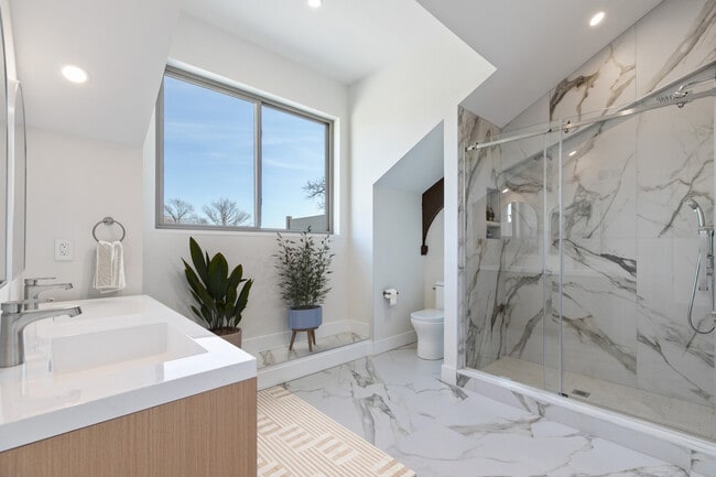 Photo - The Bellmere