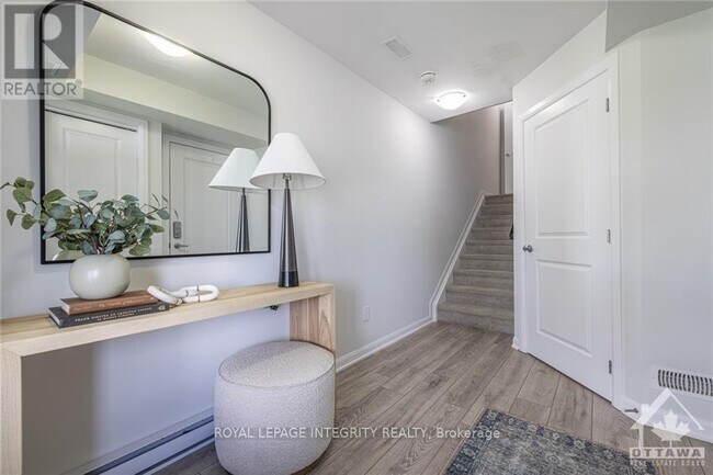 Photo - 502 Galmoy Way