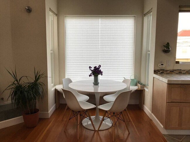 Dining Nook - 1106A Treat Ave Unit A