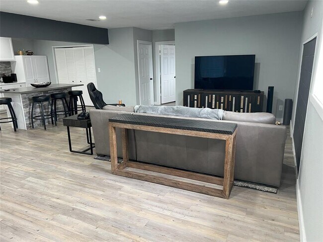 Photo - 128 Skyview Terrace