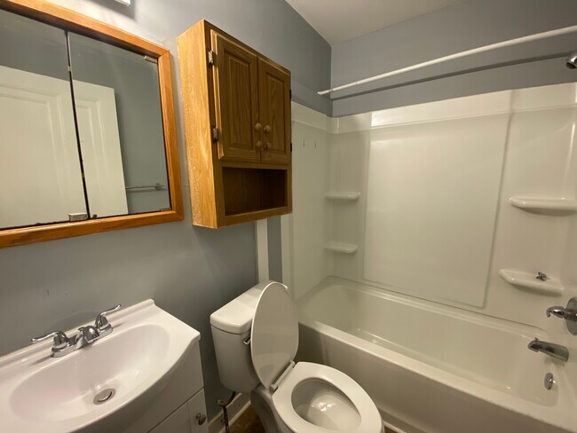 305 W Whitney Ave Unit 204