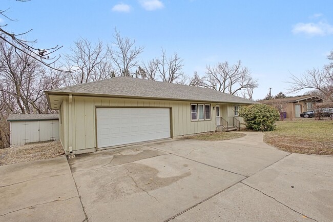Photo - 2817 Arbor Dr