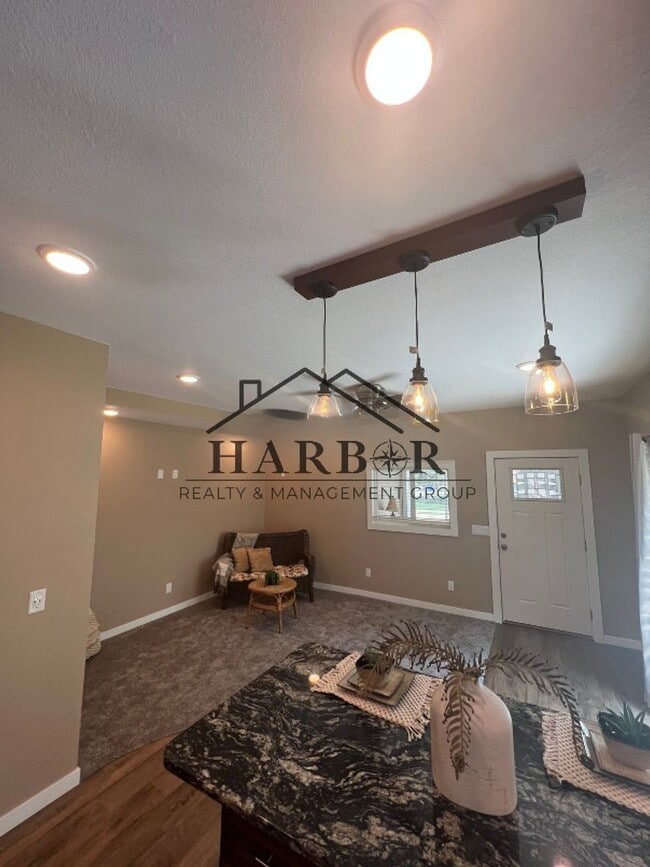 Photo - 807 1st Dr NW Unit A