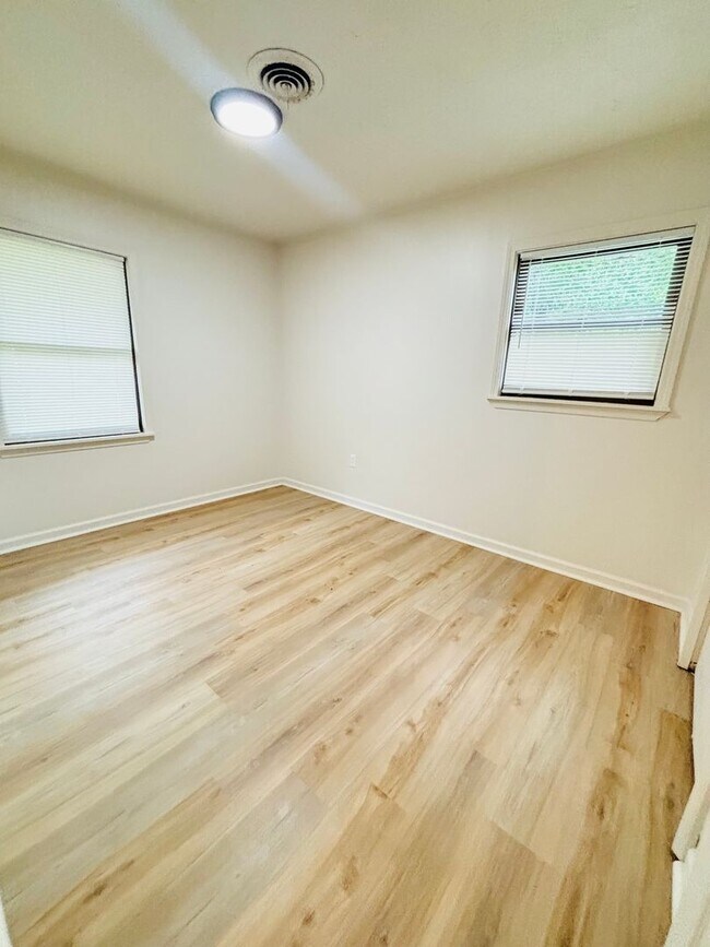 Photo - FOR RENT IN BENTON