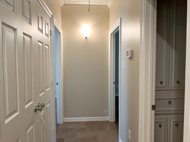 Photo - 1014 Roxella St Unidad A