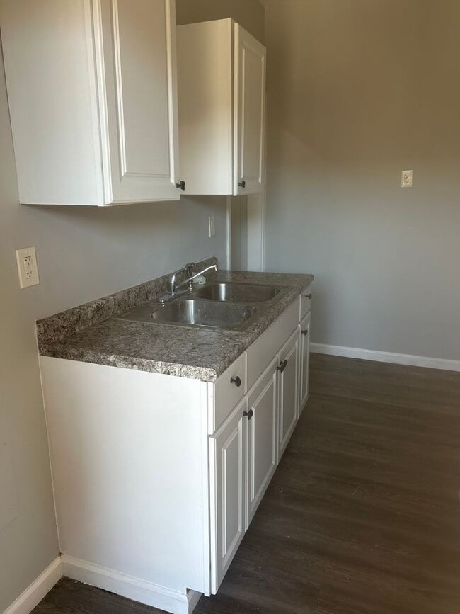 Photo - 17568 Lakeshore Blvd Unit 9