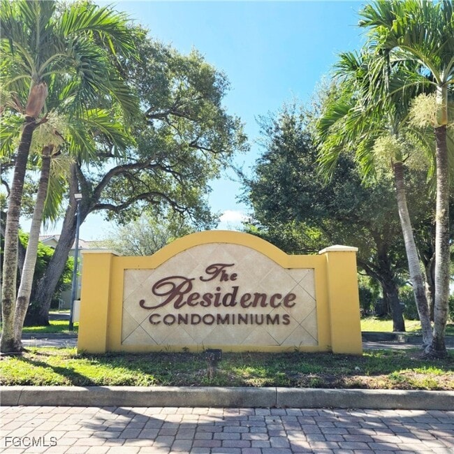 Building Photo - 4121 Residence Drive Unit 323