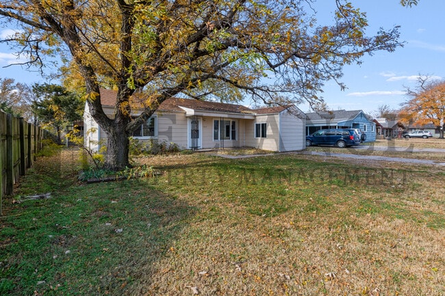 Photo - 1925 S Elizabeth