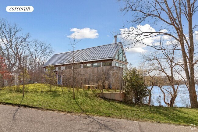 Building Photo - 33 Lake Side Dr Rental