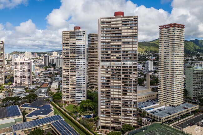 Photo - Royal Iolani Apartments