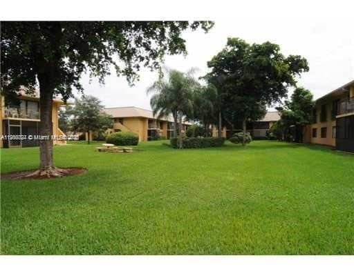 Building Photo - 5911 Washington St Unit 102