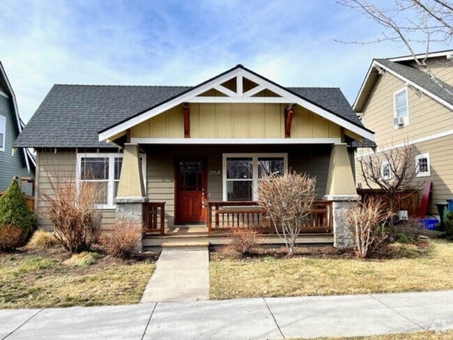 Building Photo - Great home in NE Bend!  New listing!