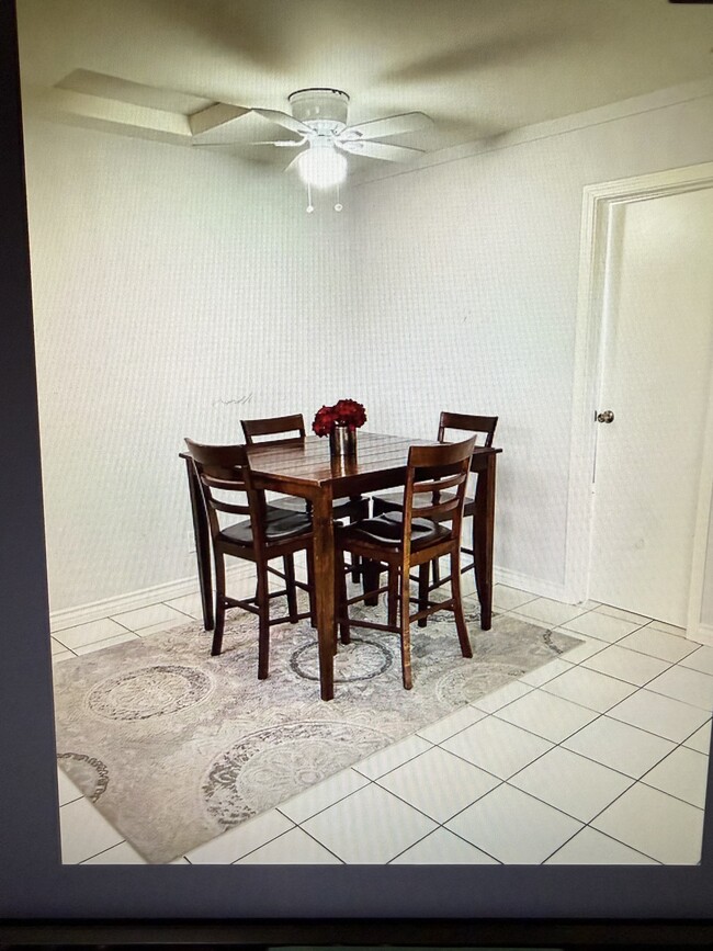 Photo - 1216 W Victory Blvd Unit 1216 W. Victory Blvd. B