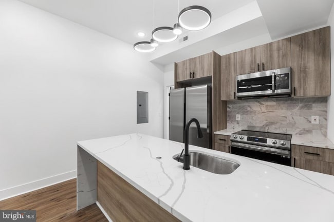 Building Photo - 3934 W Girard Ave Rental