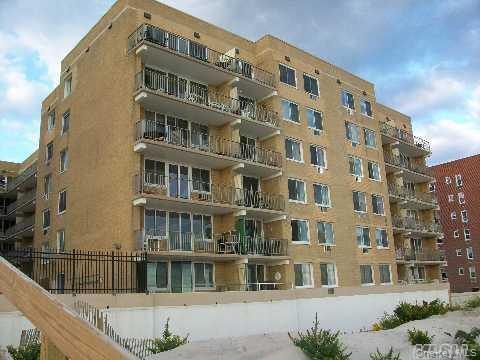 Building Photo - 650 Shore Rd Unit 1Q