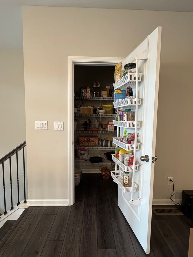 Photo - 3985 Redwood Dr