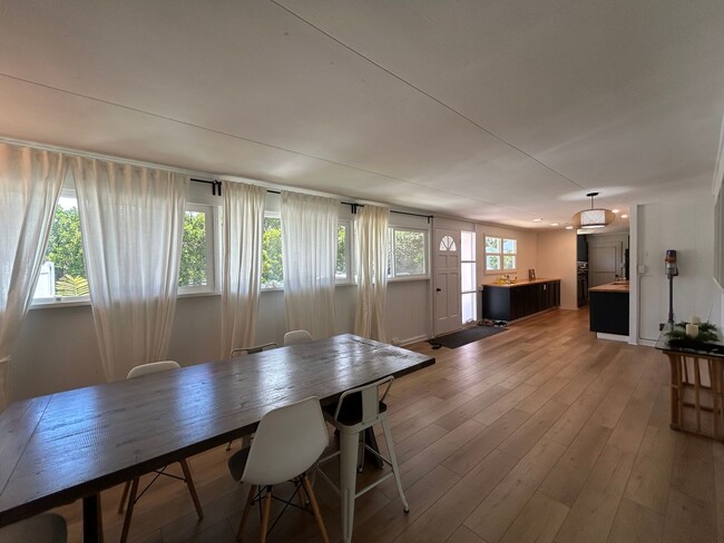 Beautifully Renovated Kailua Home | Walk t... - Beautifully Renovated Kailua Home | Walk t...