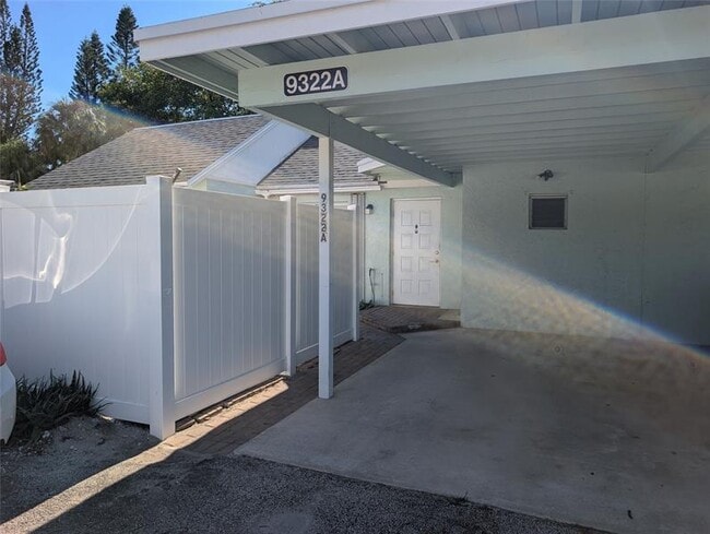 Photo - 9322 SW 5th St