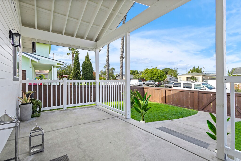 Photo - Front House Cherokee