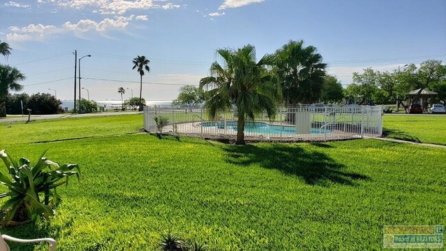 Photo - 801 Beach Blvd