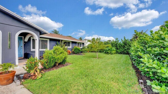 2941 Angler Dr