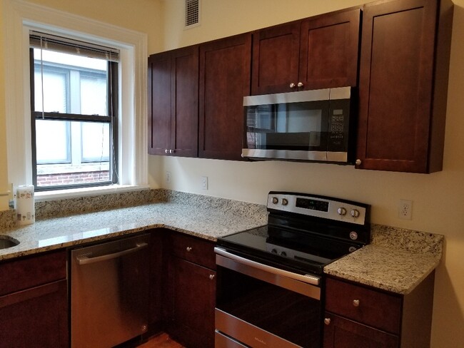 Photo - 1563 Beacon St Condominio Unidad 3