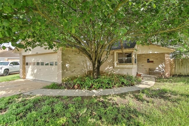 Photo - 6903 Foxmont Ln Casa