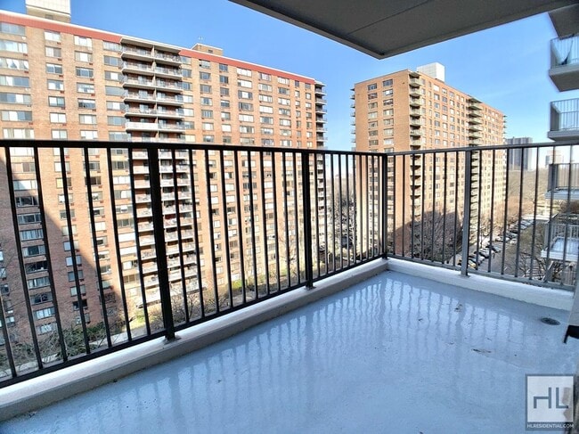 Photo - NO FEE 3 bedroom 2 bathroom with washer and dryer and Balcony / West 97th Street Unit 10