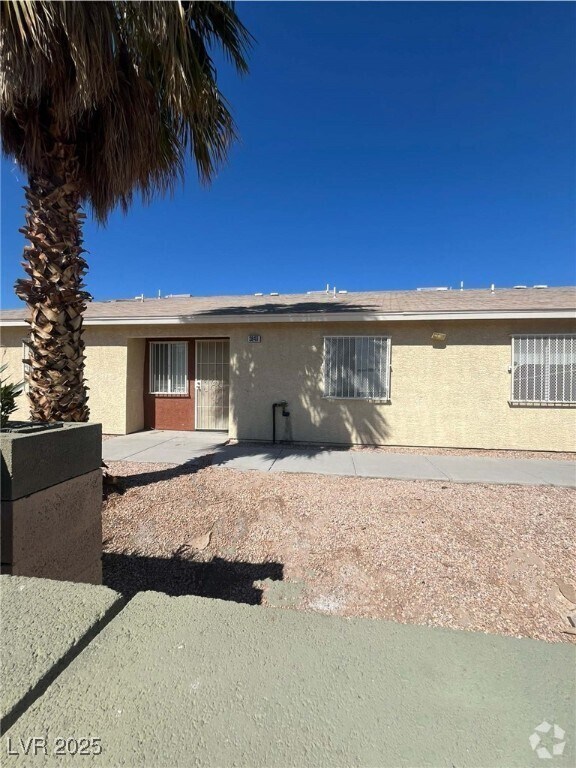 Building Photo - 3865 Soda Springs Dr Unit 1 Rental