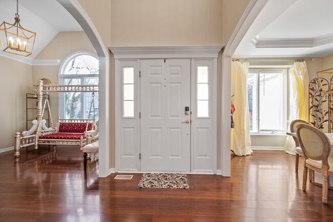 Photo - 142 N Dixon Dr