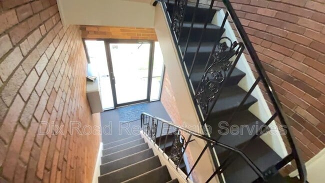 Photo - 5877 Shadymist Ln