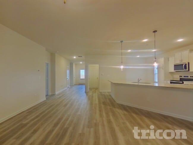 Photo - 292 Oliver Dr