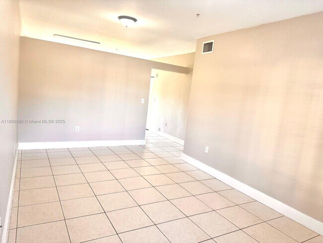 Photo - 6940 NW 179th St Unit 108-7