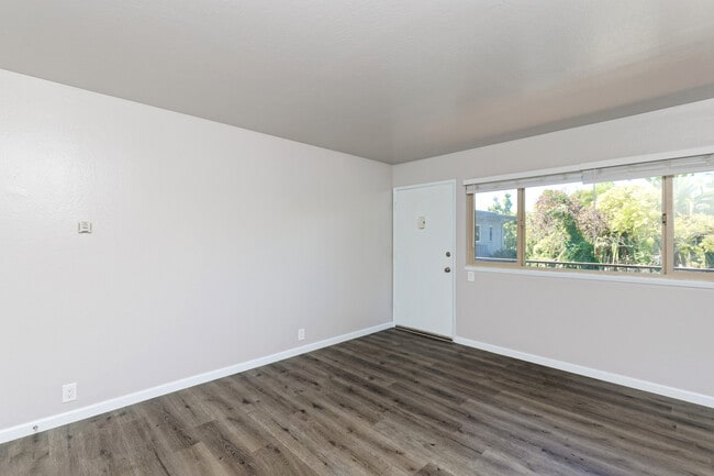 Photo - 3405 Dimond Ave