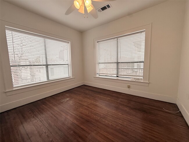 Photo - 1201 W Gray St Unit 3