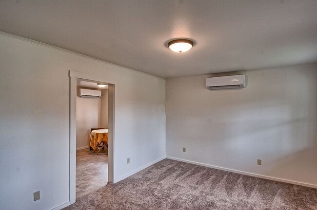 Photo - 150 Court St