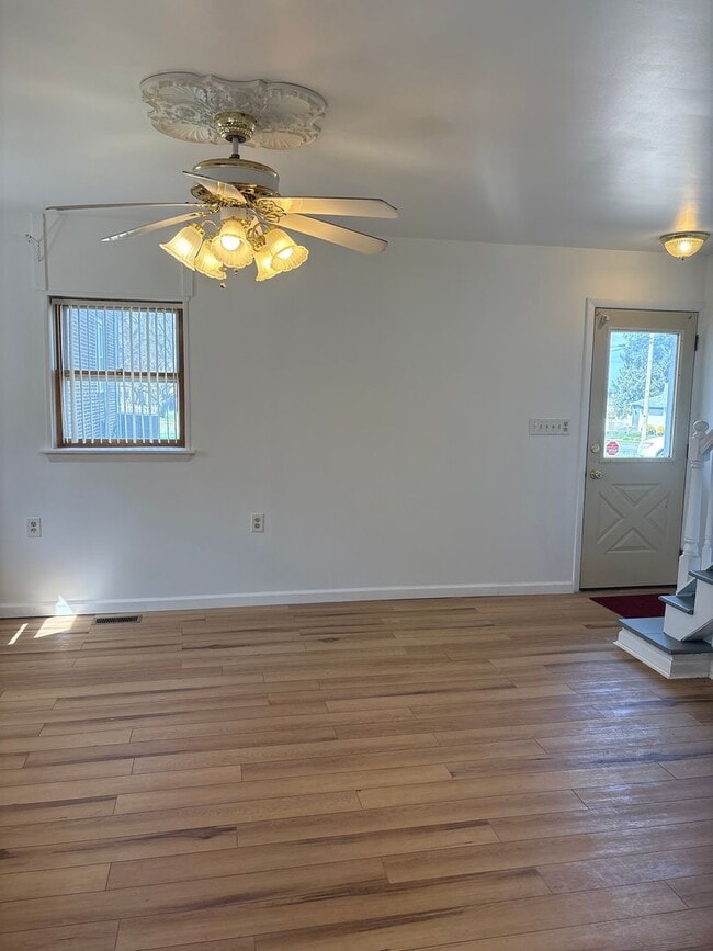 Photo - 1 Bedroom 1 Bath 2 Story Cottage-Suburban SD