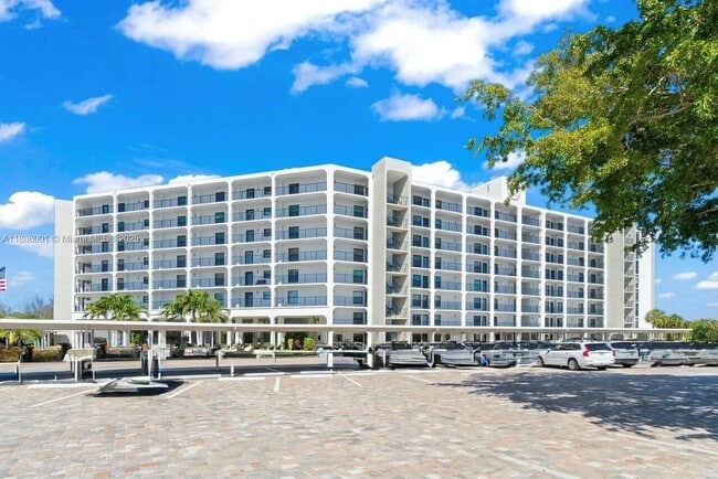 Building Photo - 1627 Riverview Rd Unit 212
