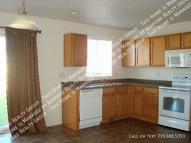 Photo - 6566 Trenton St