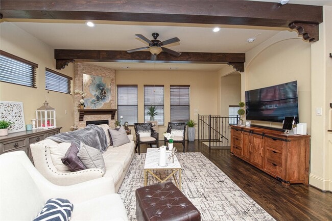 Photo - 1141 W 23rd St