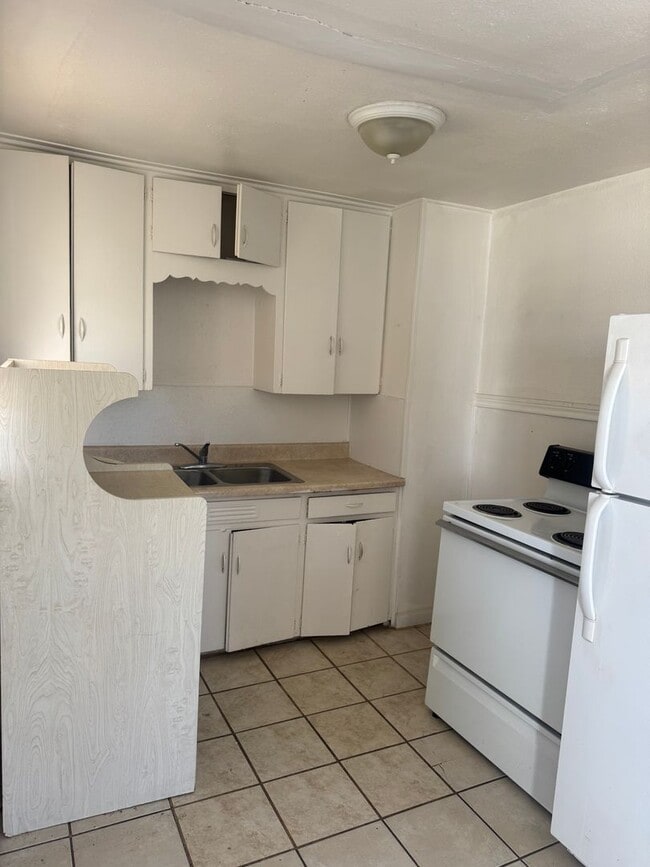 Photo - 503 S Milam St Unidad 503 S Milam #B