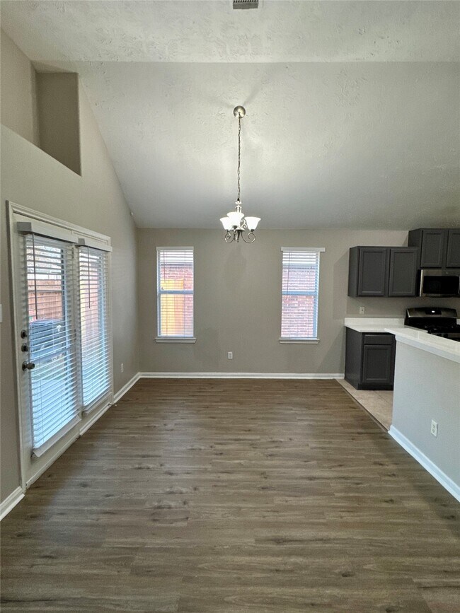 Photo - 6102 Sandy Valley Dr