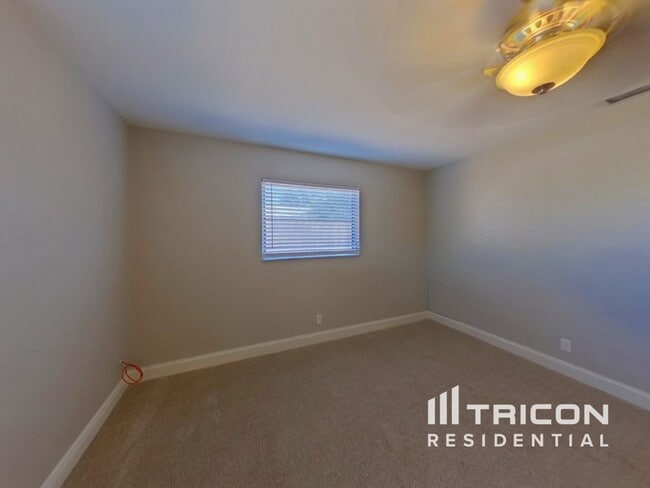Photo - 6351 40th Ave N