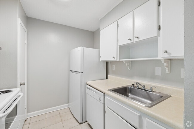 Unit 3 - 2BR, 1BA - 950SF - Kitchen