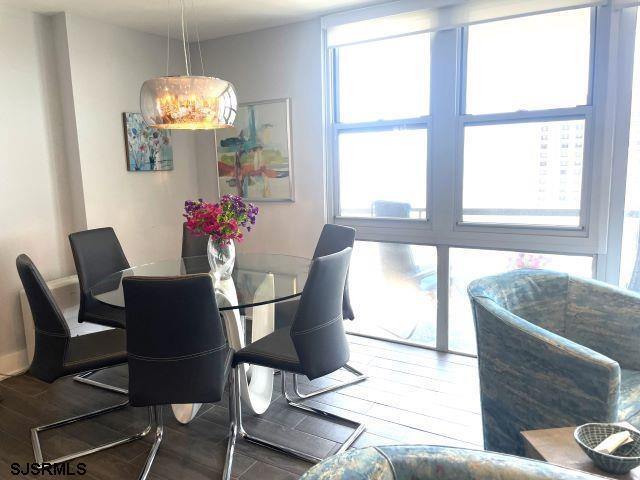 Photo - 4800 Boardwalk Unit 1807
